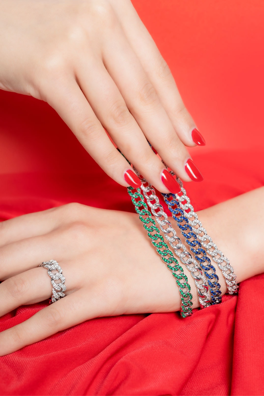 Modelo de rodaje de Diamonds&Co y composite de joyería — 2