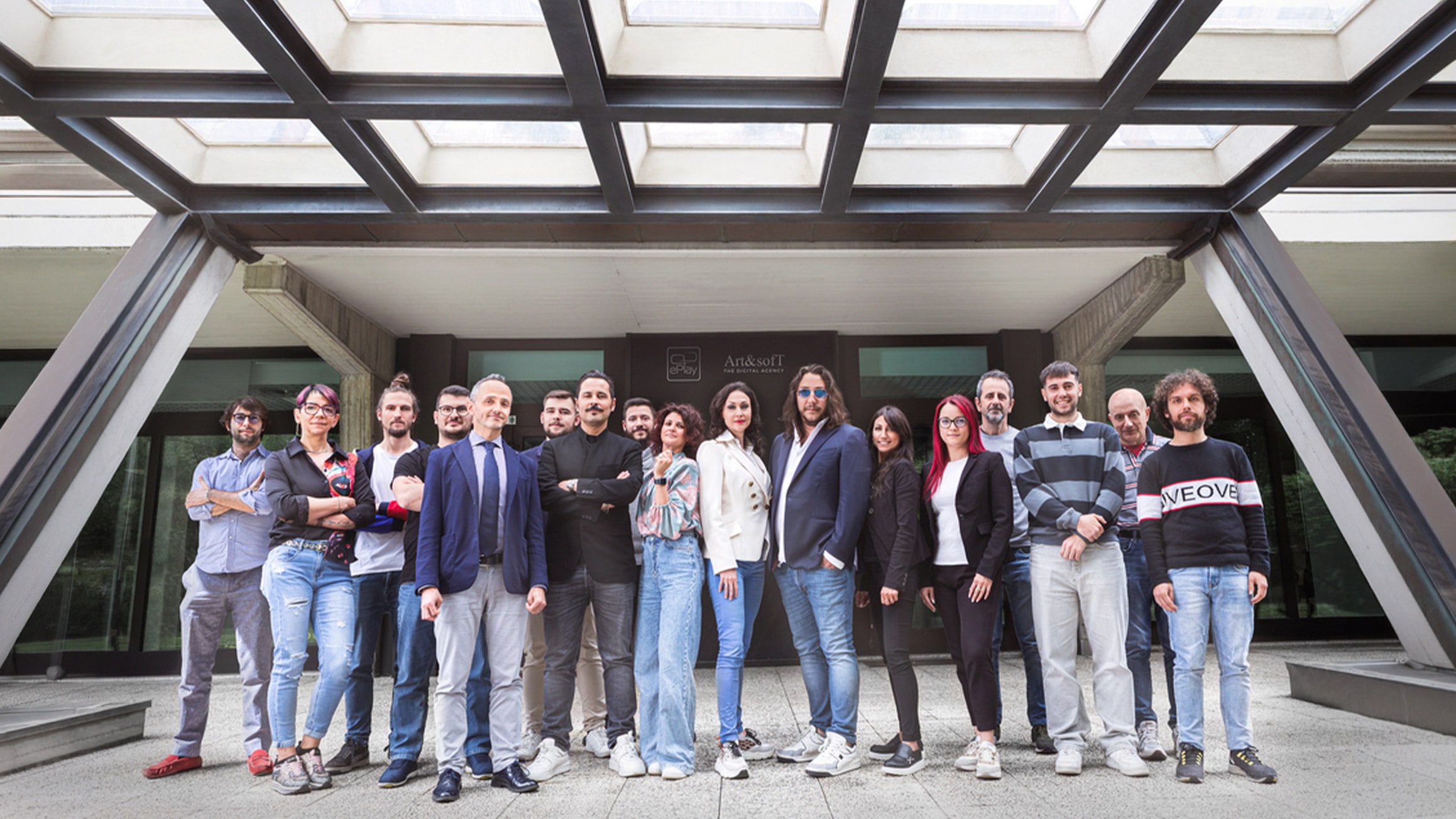 XOX Group of ePlay and ArtsofT: AI Becomes a System